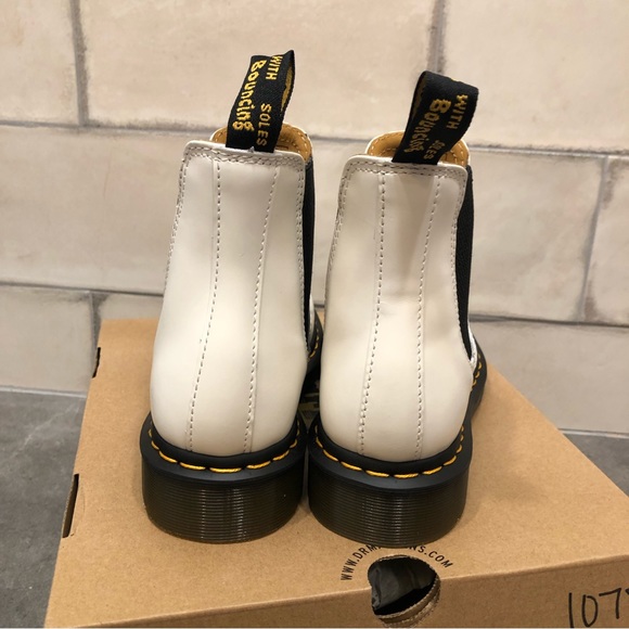 Dr Martens white Chelsea boot smooth 2976 YS ankle boot bootie elastic - Picture 4 of 7
